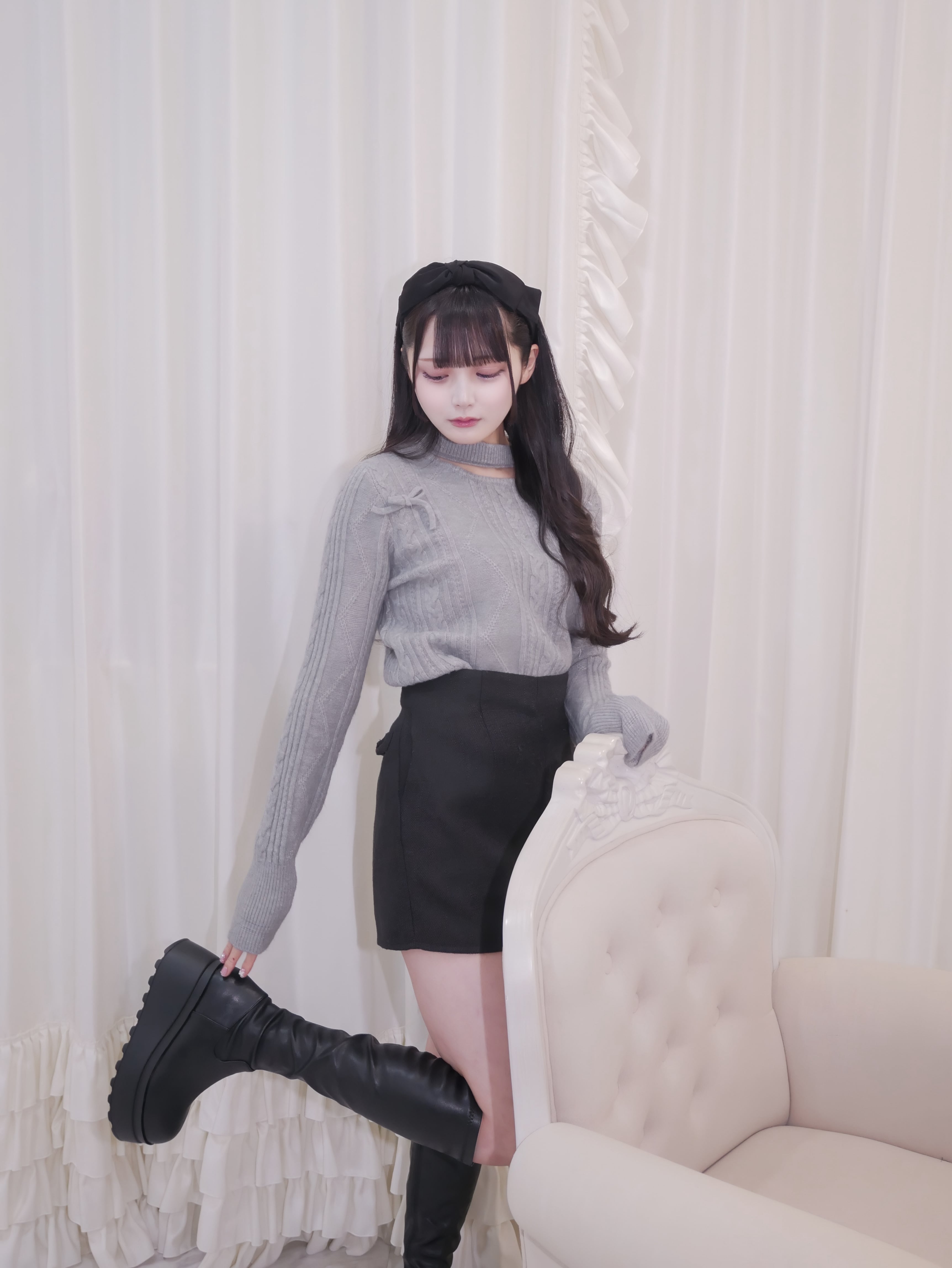 front cut ribbon knit