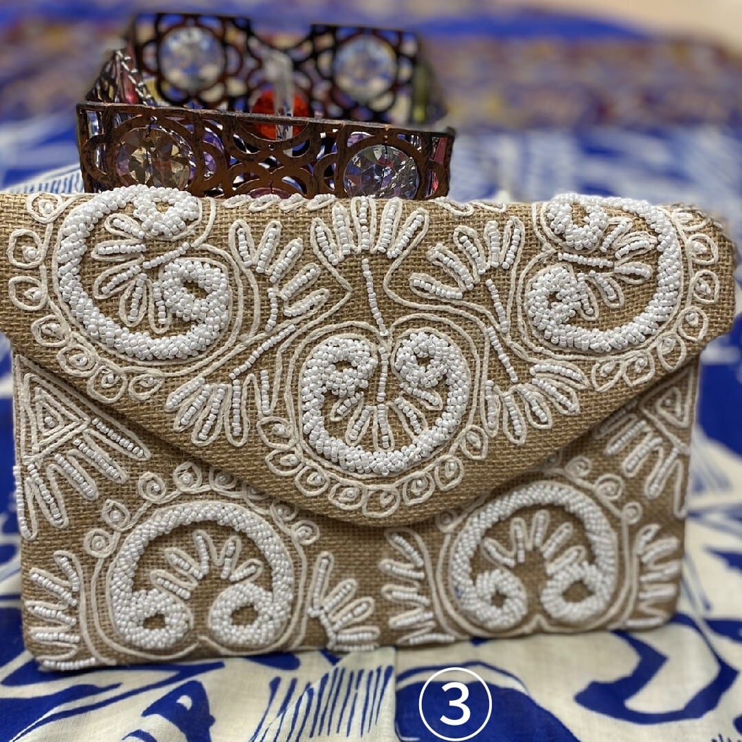 刺繍 クラッチバッグ／パワーストーン エネルギッシュ