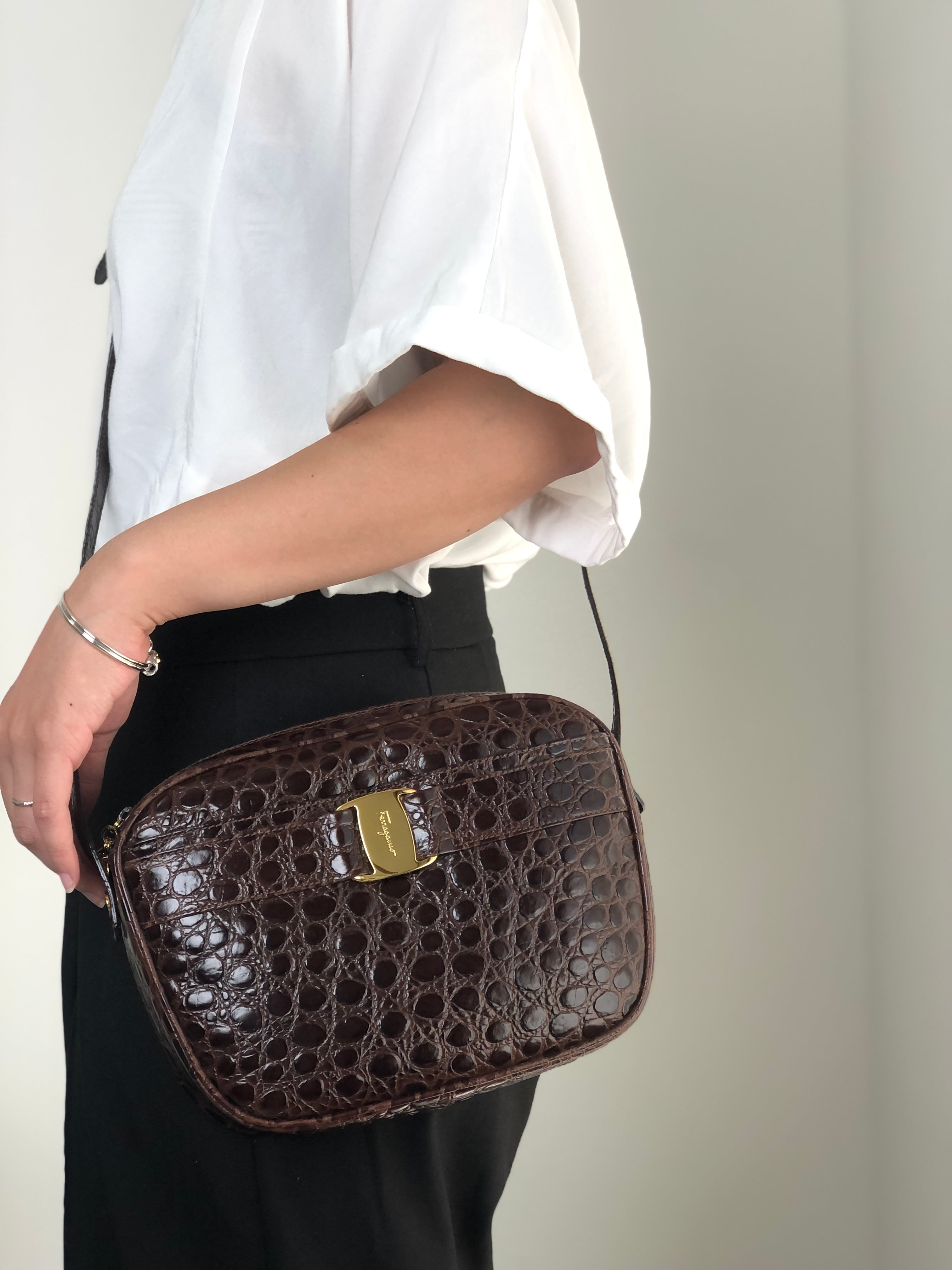 Salvatore Ferragamo サルヴァトーレ フェラガモ ショルダーバッグ