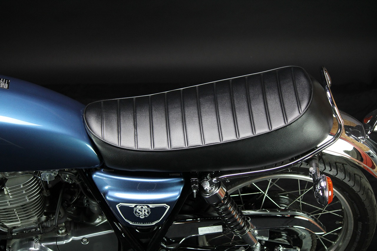 GOODSEAT "SLENDER" Tuckroll (BLACK) SR400/500 (78-08YEAR)