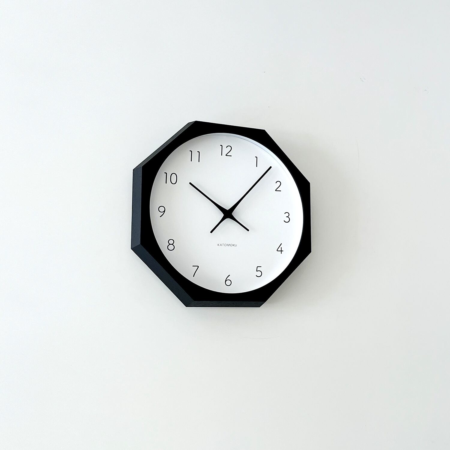 KATOMOKU muku clock 7 八角形 ブラック km-60BK8 | 加藤木工株式会社