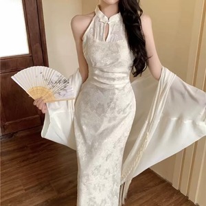 ワンピース 中華風 タイトワンピース カーディガン付き チャイナ ホルダーネック ドレス ワンピ ロング ロング丈 ノースリーブ スリム タイト 細身 ストレート Iライン きれい きれいめ シンプル カジュアル 大人 上品 おしゃれ お洒落 かっこいい 大人女子 セクシー クール スタイリッシュ スタイルアップ 美尻 美ライン 曲線美 くびれ S M L サイズ展開 春 夏 秋 冬 ロングシーズン シーズンレス パーティー レディース デート お出かけ 女子会 中華系 ファッション スタイル 美脚 脚長