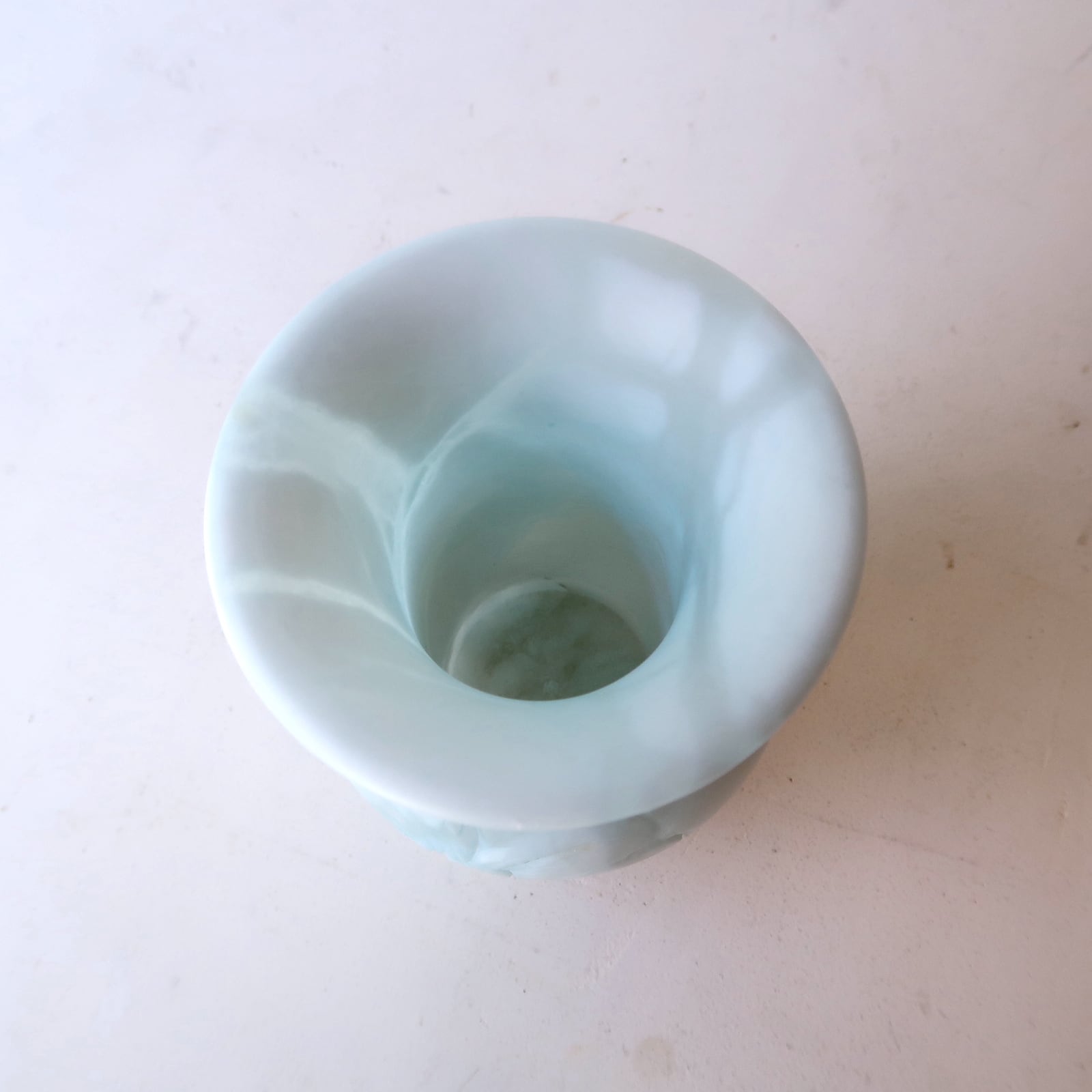 ブルーホワイトな石の花瓶 | SUISUI