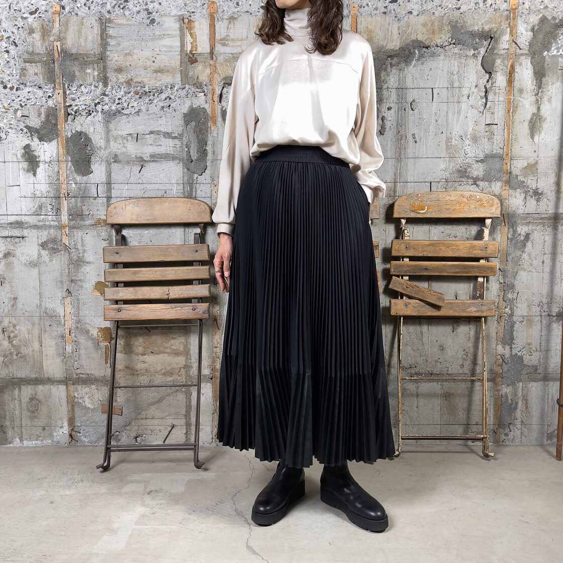 HYKE【ハイク】TAFFETA × ECO LEATHER PLEATED SKIRT (14152) | Pay ID