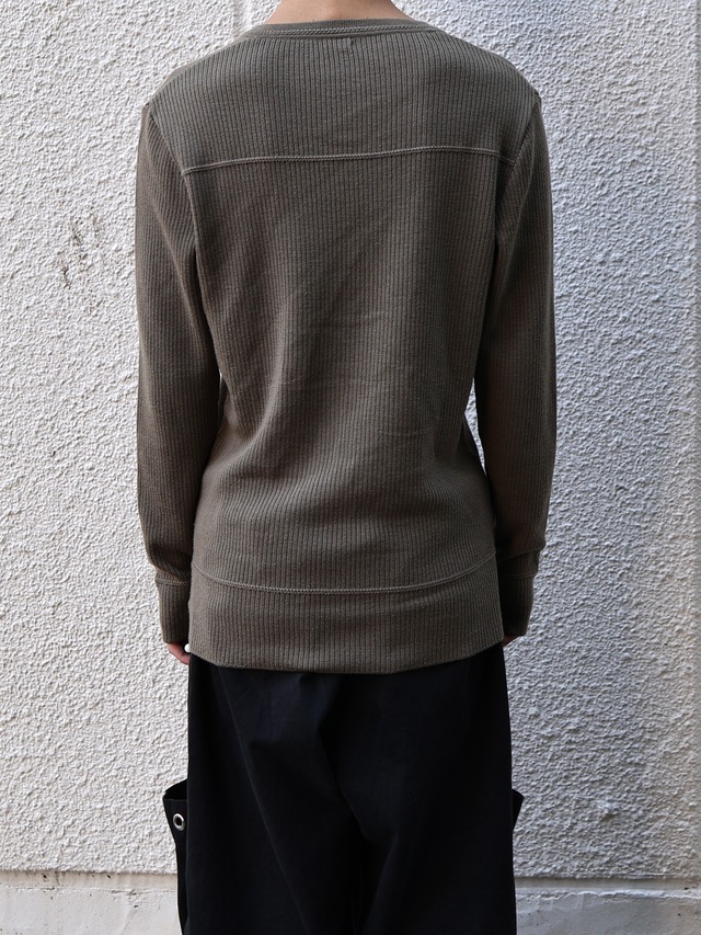 【blackbarrett】tight silhouette Vneck knit