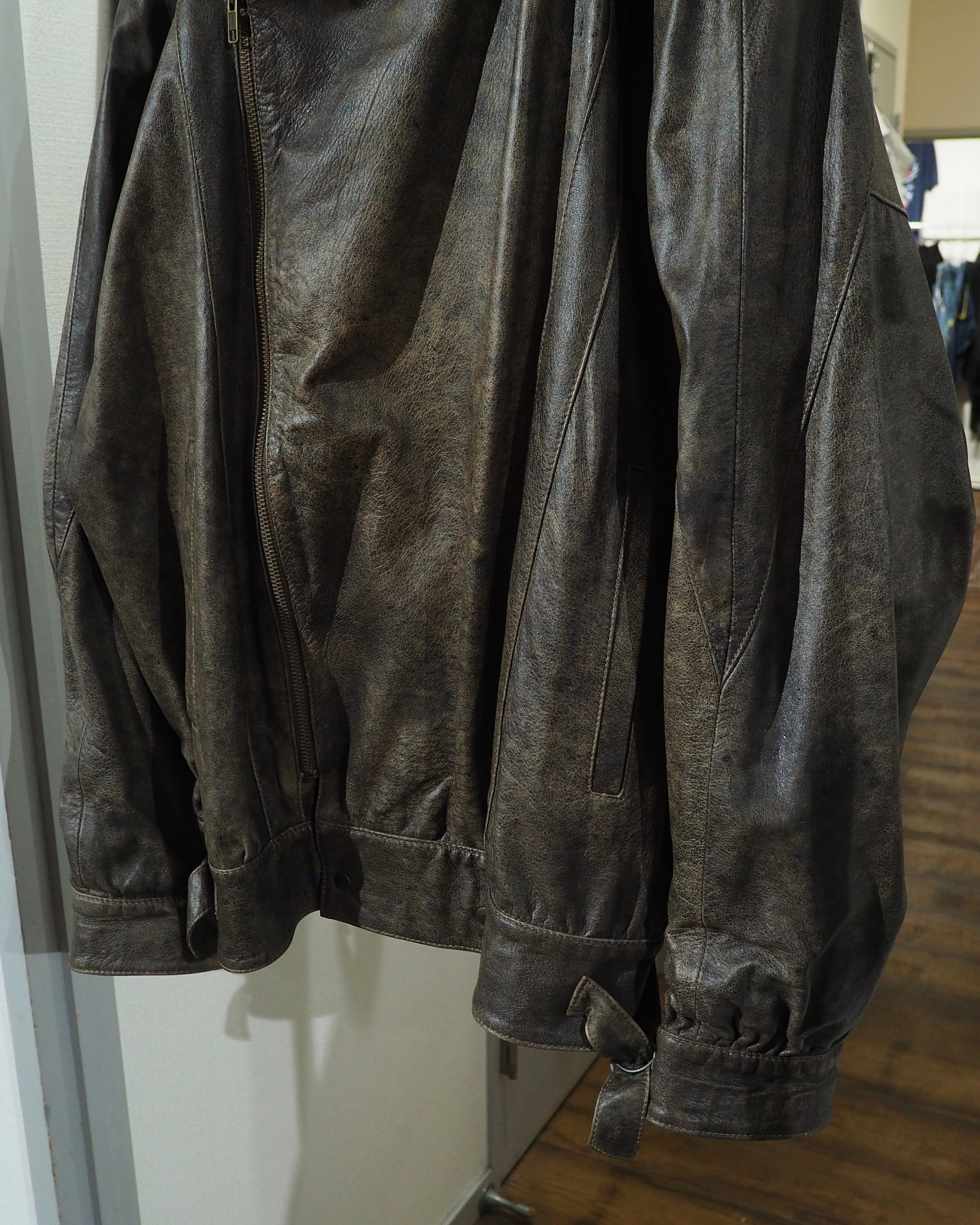 " Made in Italy - Vera Pelle " Unconventional Deformed Silhouette Vintage Leather Jacket