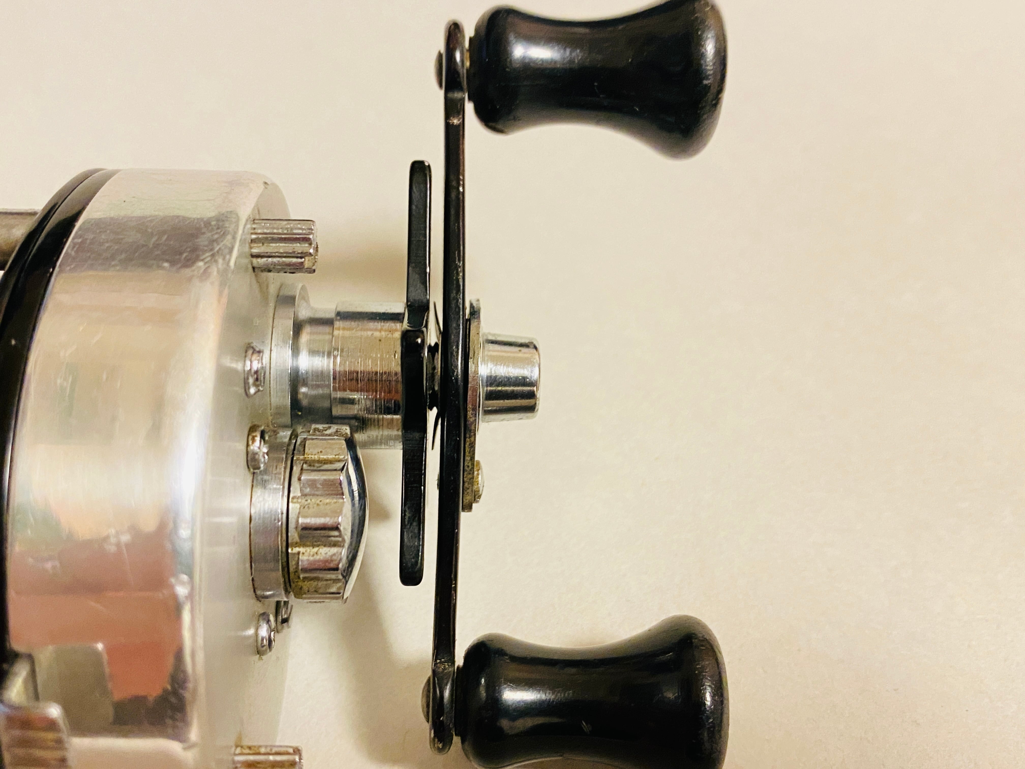 Pflueger 2800 MODEL DF [8838] | Tackleshop GTA