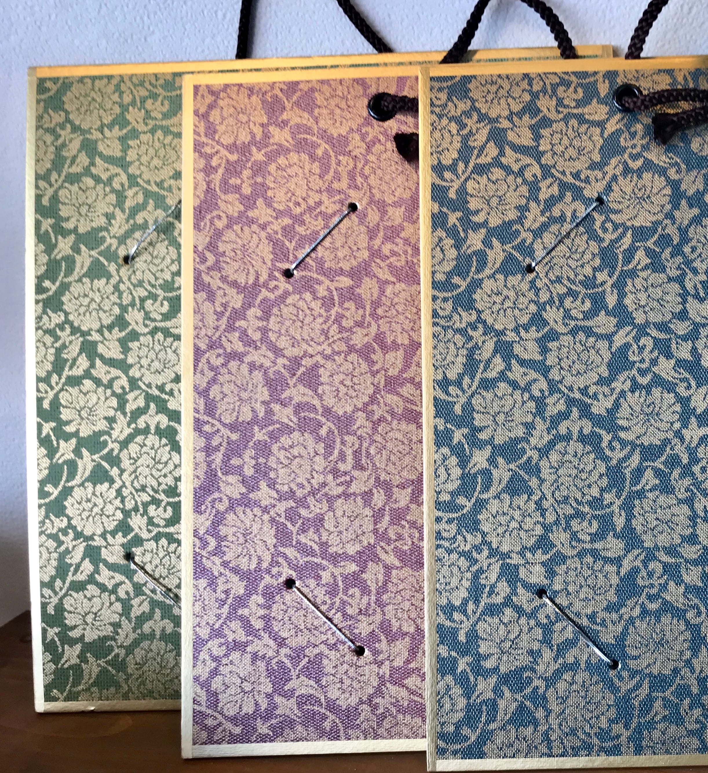 書とちりめん【うま】豆色紙