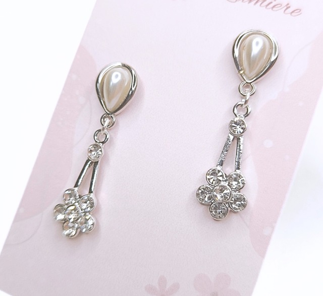 ジルコニアフラワーピアス［CDL-060］