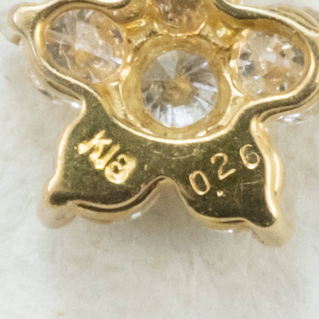 K18 ヴィンテージ ゴールド ジュエリー ダイヤモンド 0.26ct 花