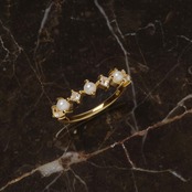 S925 PEARL & TOPAZ CONBI HALF ETERNITY RING