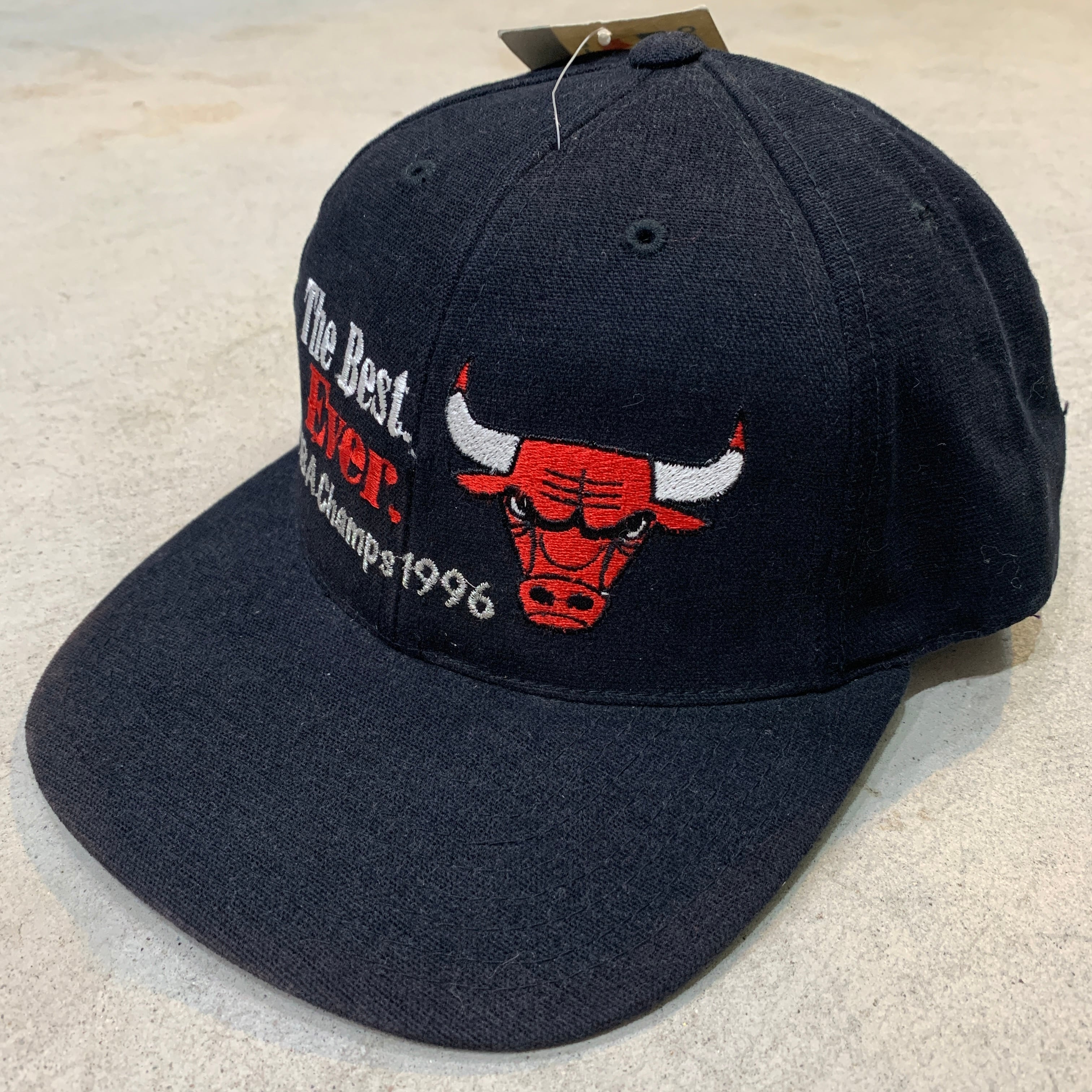 デッドストック 90s NBA シカゴブルズ 刺繍ロゴキャップ ブラック 