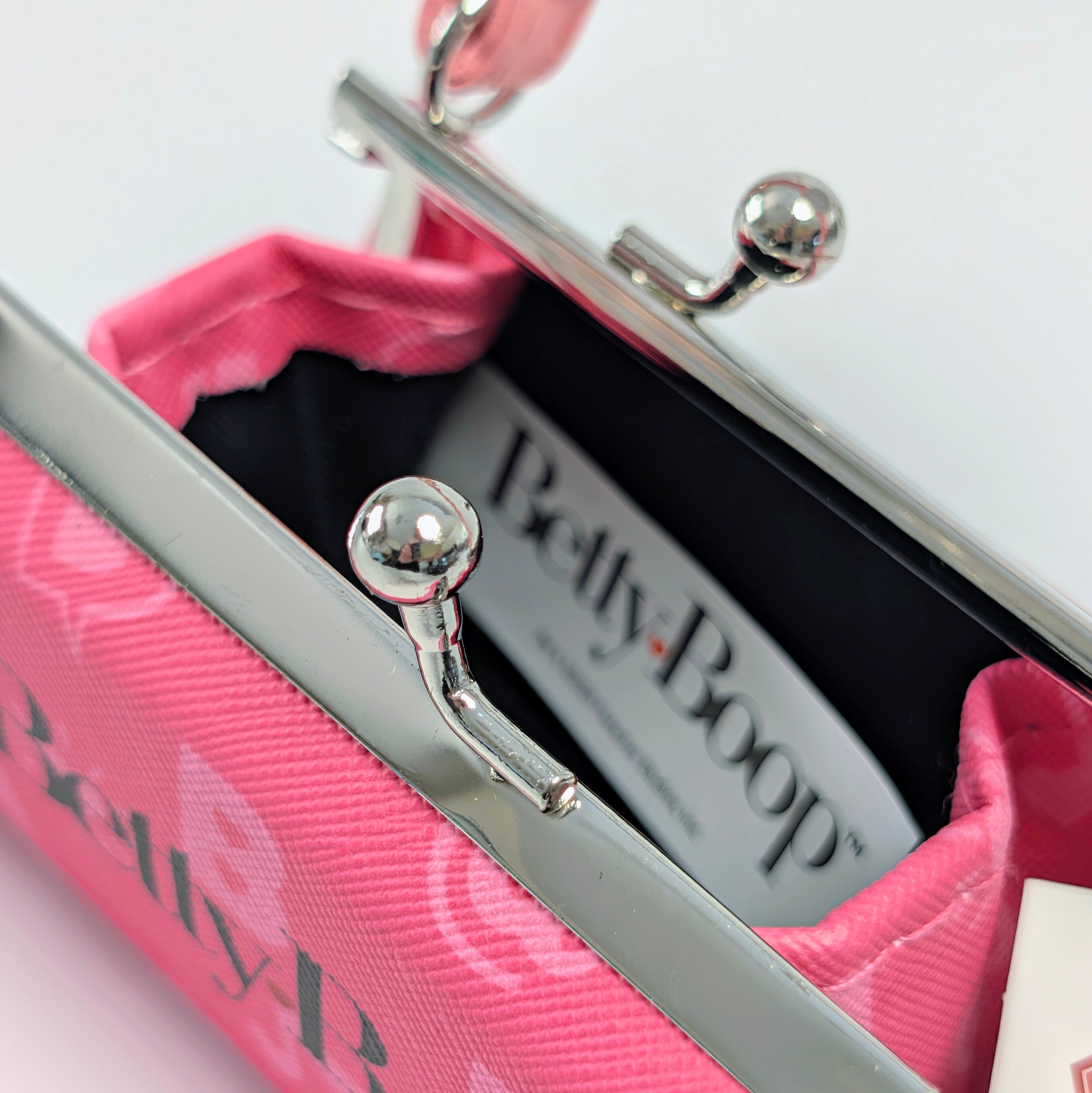 ✨️❦カバンに付けたら超ラブリー❦✨️【 Betty Boop ベティー・ブープ 】『PINK』ミニ パース / ミニポーチ / ピルケース / コスメ / 小銭入れ〚アメリカン雑貨 アメトイ〛