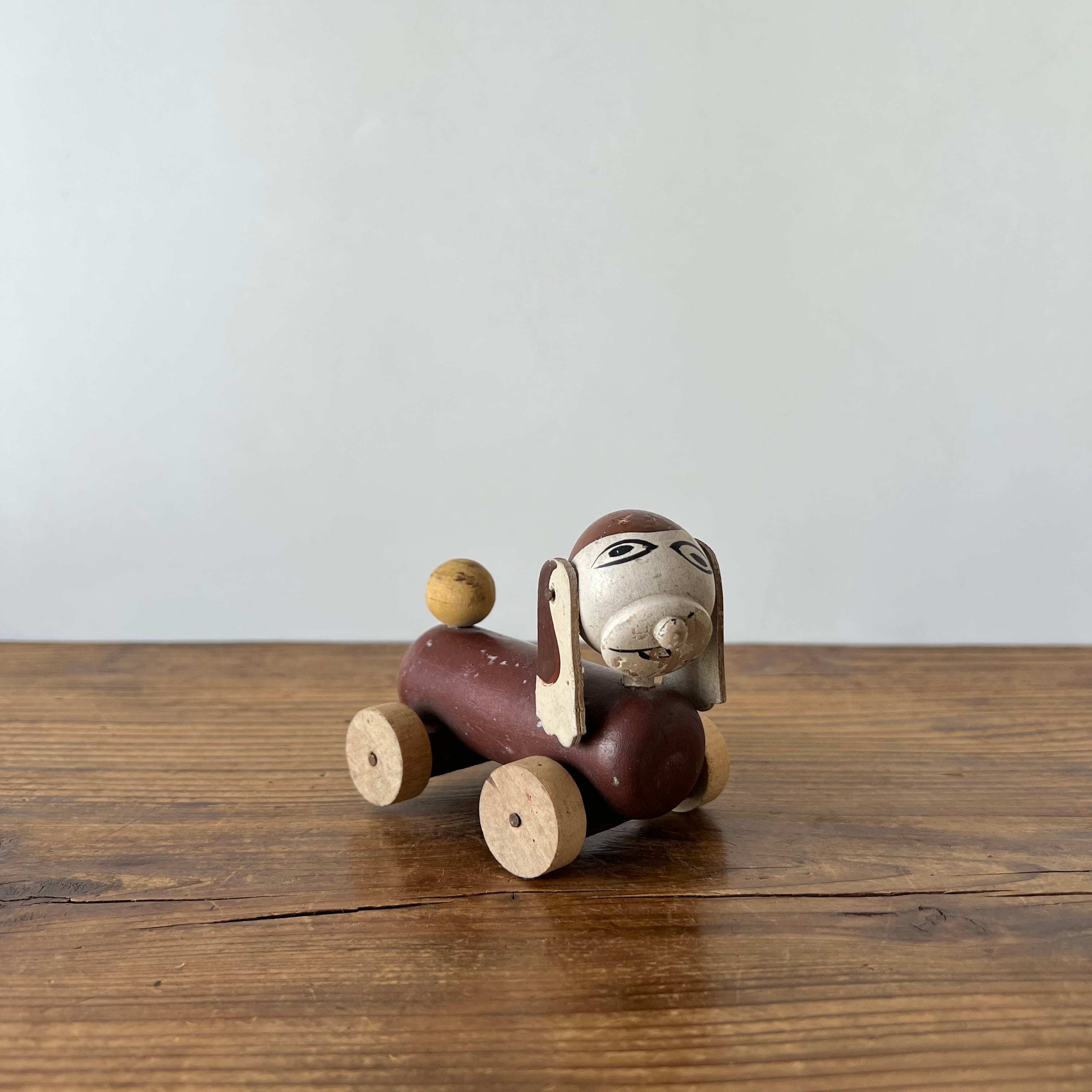 Wooden Pull Toy Dog | troldhaugen antiques ｜ 北欧アンティーク・古道具