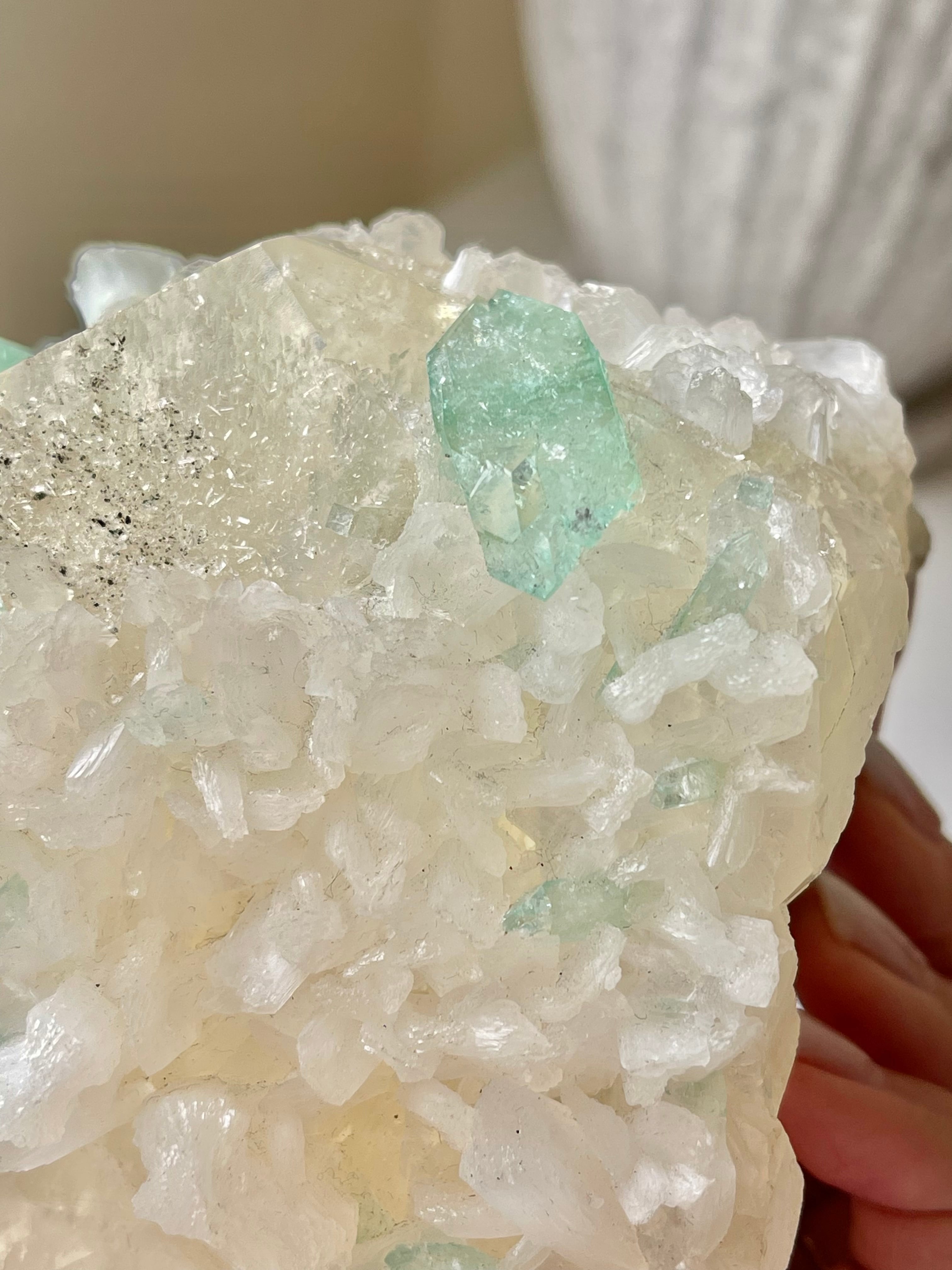 カルサイト＆スティルバイト共生グリーンアポフィライト