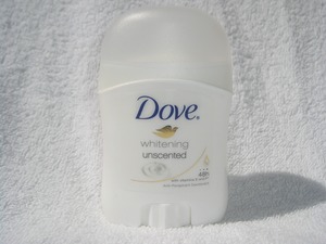 ワキに無香料の Dove Unscented 20ｇ 48hスティックタイプ