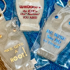 【OWL KEYCHAIN】 フクロウ キーホルダー 蓄光