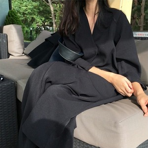 ワンピース レディース 送料無料 ロング丈 ロングワンピース マキシ丈 マキシワンピース カシュクールワンピース ラップワンピース サープリスネック Vネック 長袖 黒色 ブラック 無地 単色 Iライン ストレート シースライン 大人可愛い 大人女子 かわいい 抜け感 こなれ感 きれいめ 上品 エレガント シンプル カジュアル ラフ フリーサイズ ゆったり ゆる 大きめ 楽ちん 春服 夏服 秋服 冬服 オールシーズン シーズンレス 学生 通学 おでかけ デート 10代 20代 30代 40代 普段使い