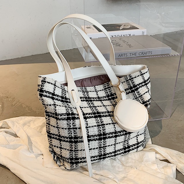 大容量バッグハンドバッグ2020新しいトレンディなファッションオールマッチウールシングルショルダーバッグネットレッドカジュアルポータブルトートバッグ Tiancai_Wing_Bag22147000568