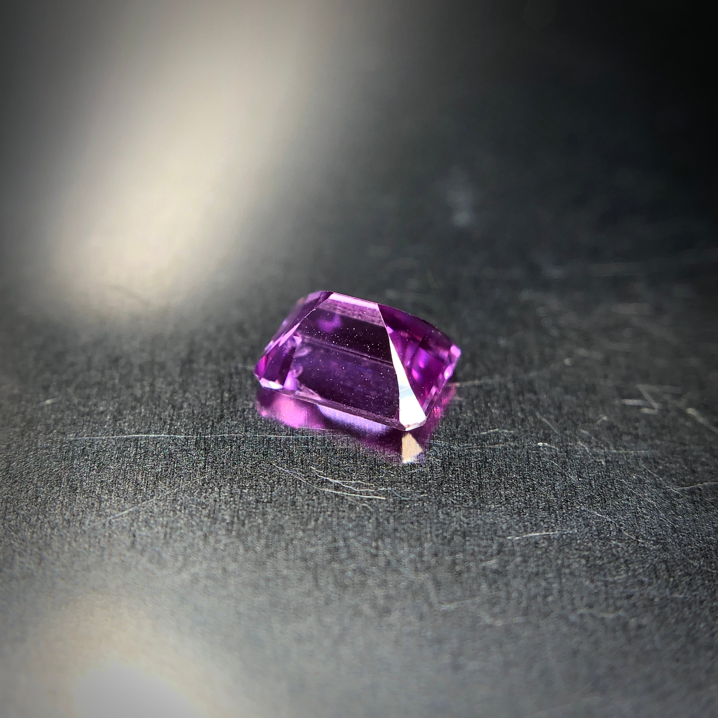 可憐で高貴な桃紫色 0.32ct UP 天然 パープルサファイア | Frederick’s Gems&Jewelry powered by BASE