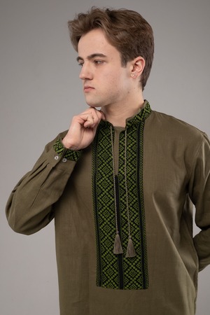 ウクライナ刺繍ヴィシヴァンカ　クロスステッチ手刺繍　Lサイズ　メンズ