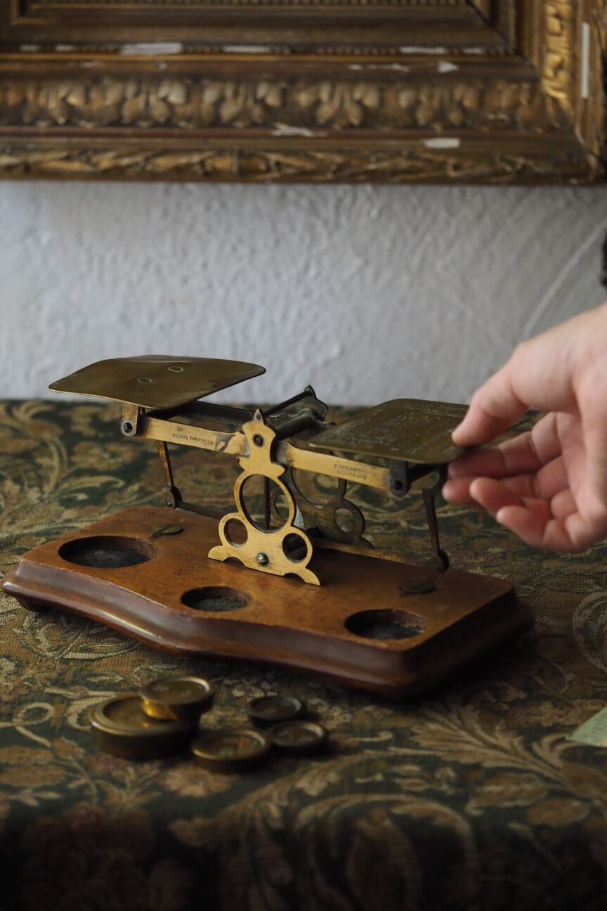 イギリスのレタースケール-antique England postal scale