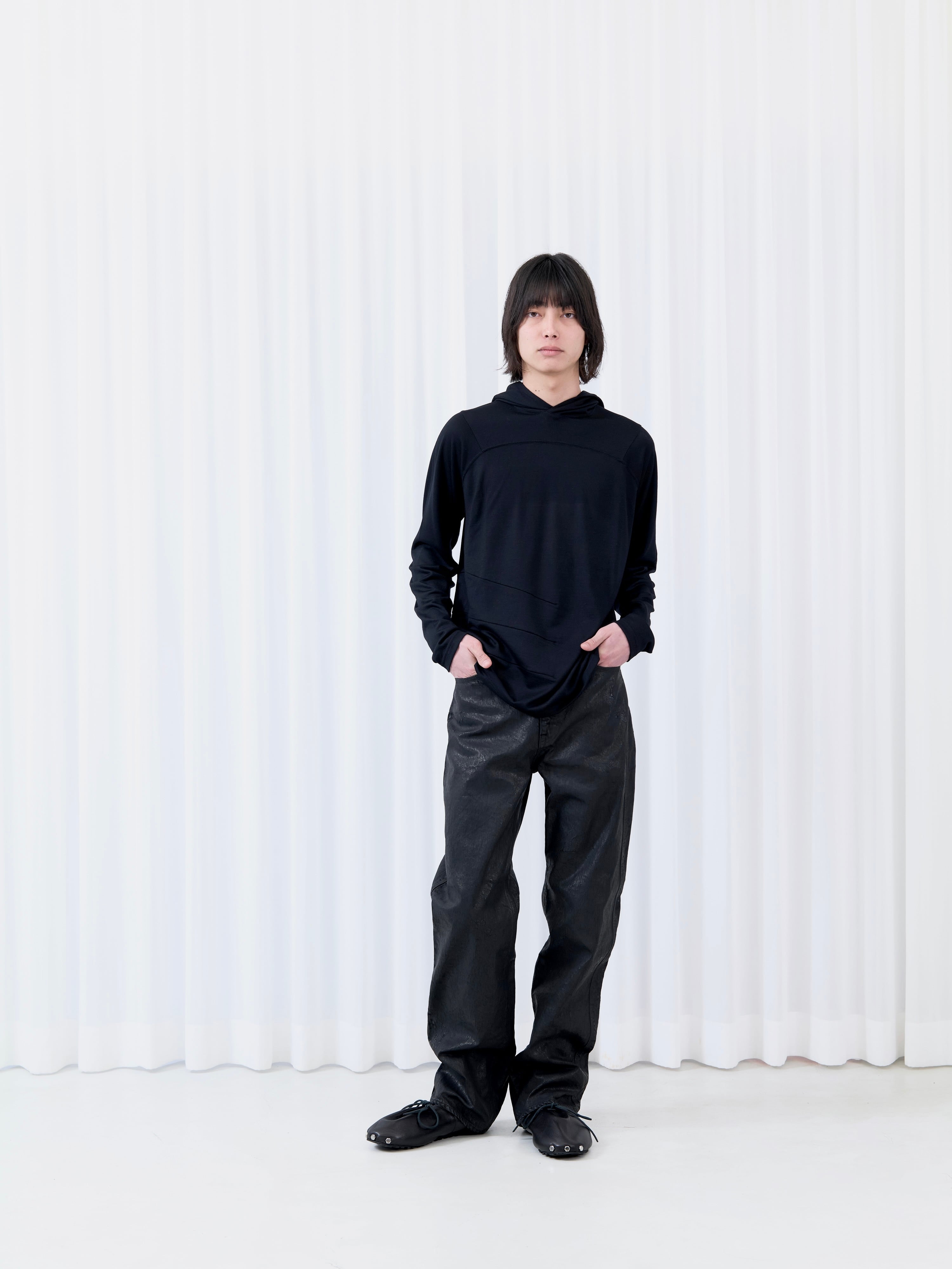 BLACK SPACE CLOGS | OUAT