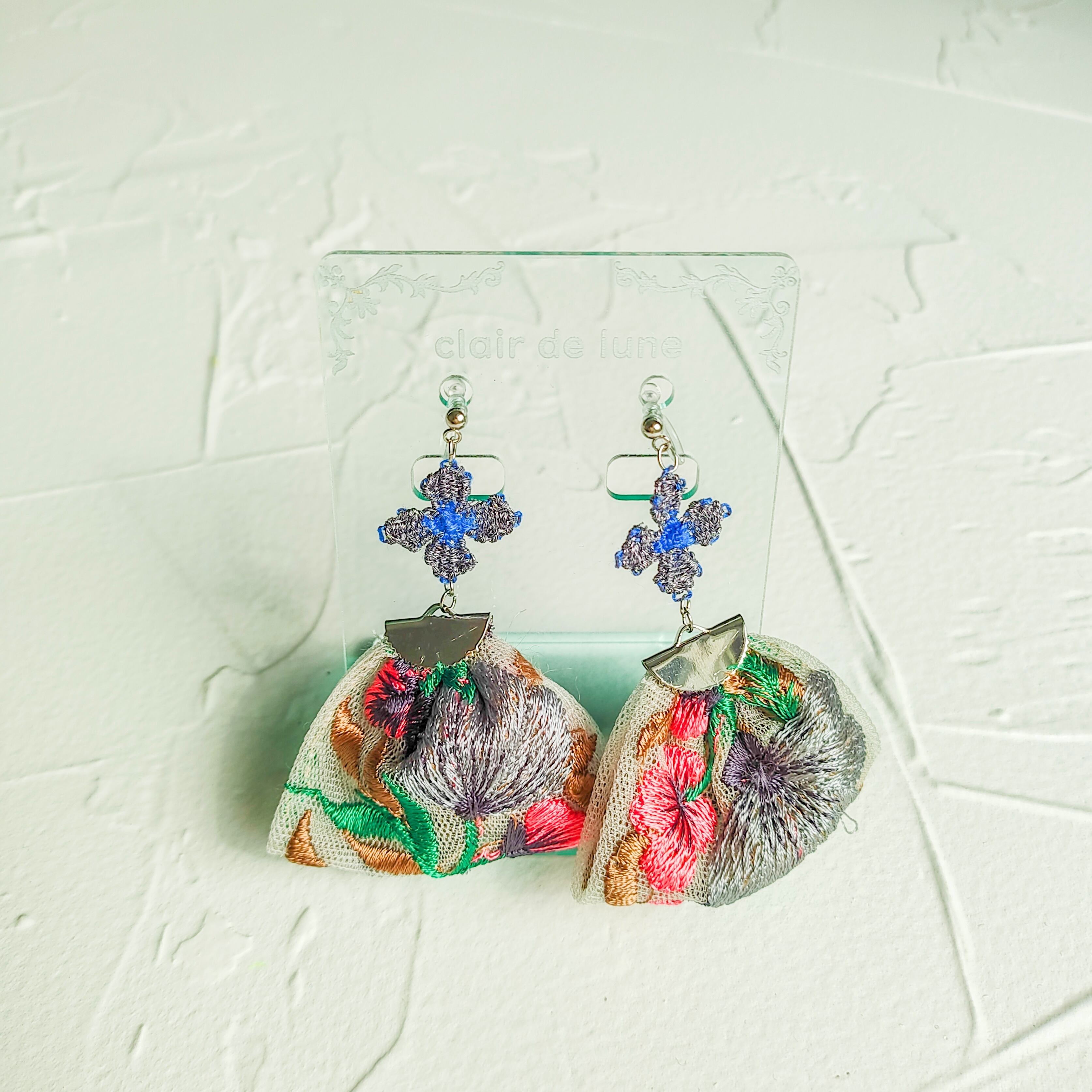 【クローバー&刺繍】earring ☽
