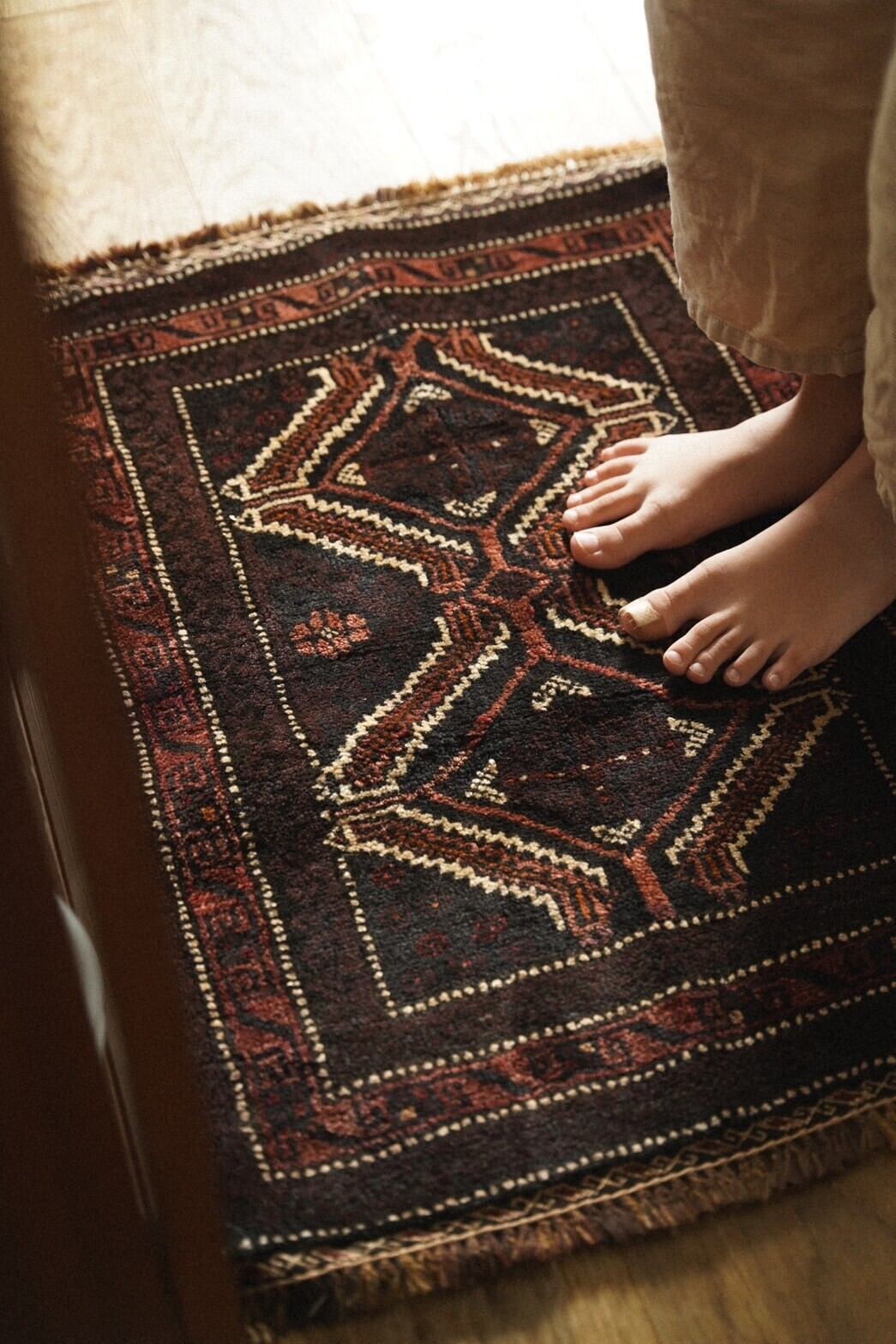 1388-01 Vintage Baluch rug