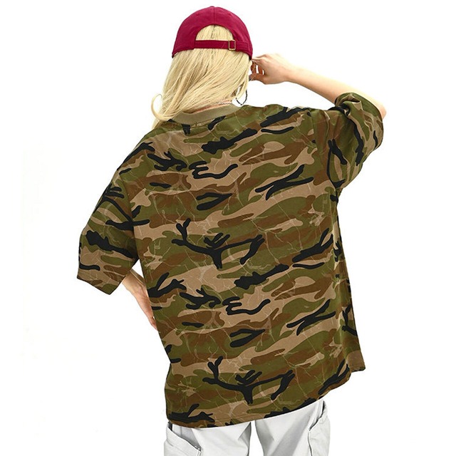 カモフラージュグラフィックルーズフォルムＴシャツ 1col   R01895