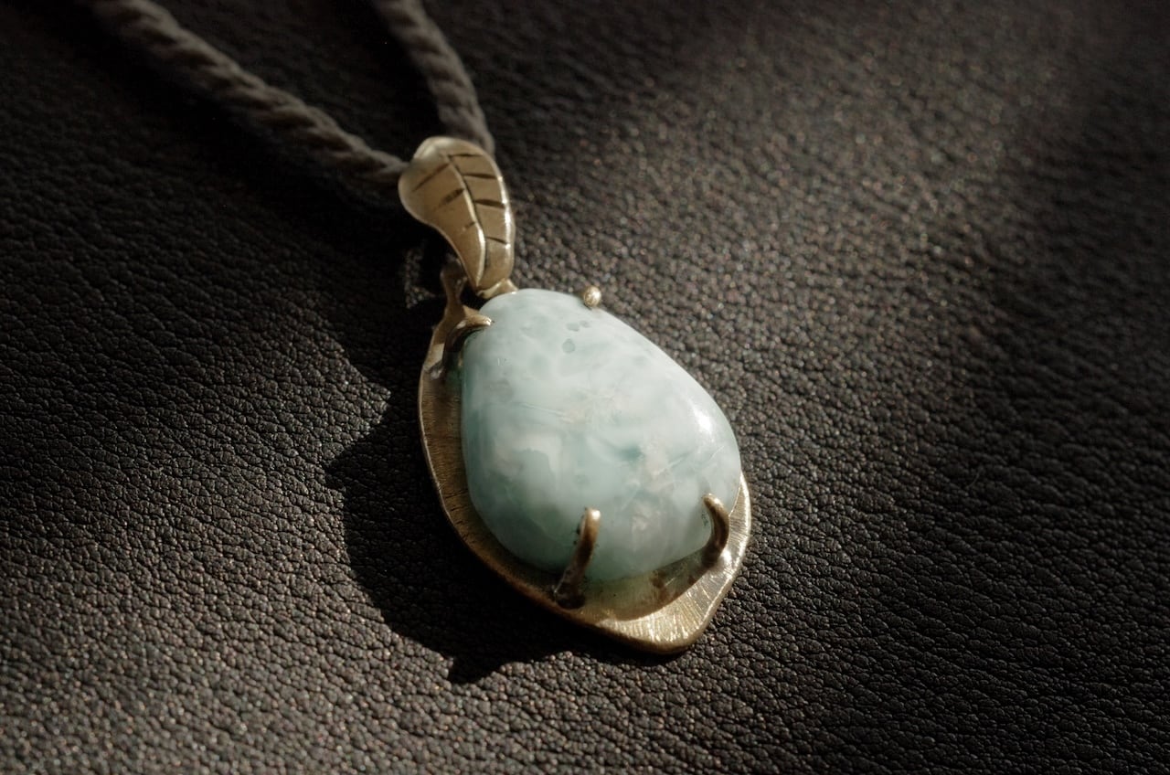 大幅値下げ 貴重 ラリマー ドロップ 13g jewelry 天然石ラリマーアクセサリー ティアドロップ型 | Leather Craft Chaos13