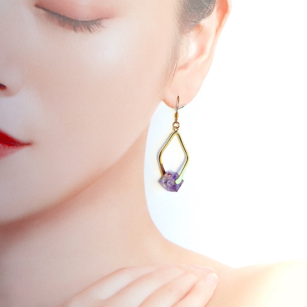 CUBE 恋する アメジスト ♡ ゴールドツイスト フック ピアス 天然石