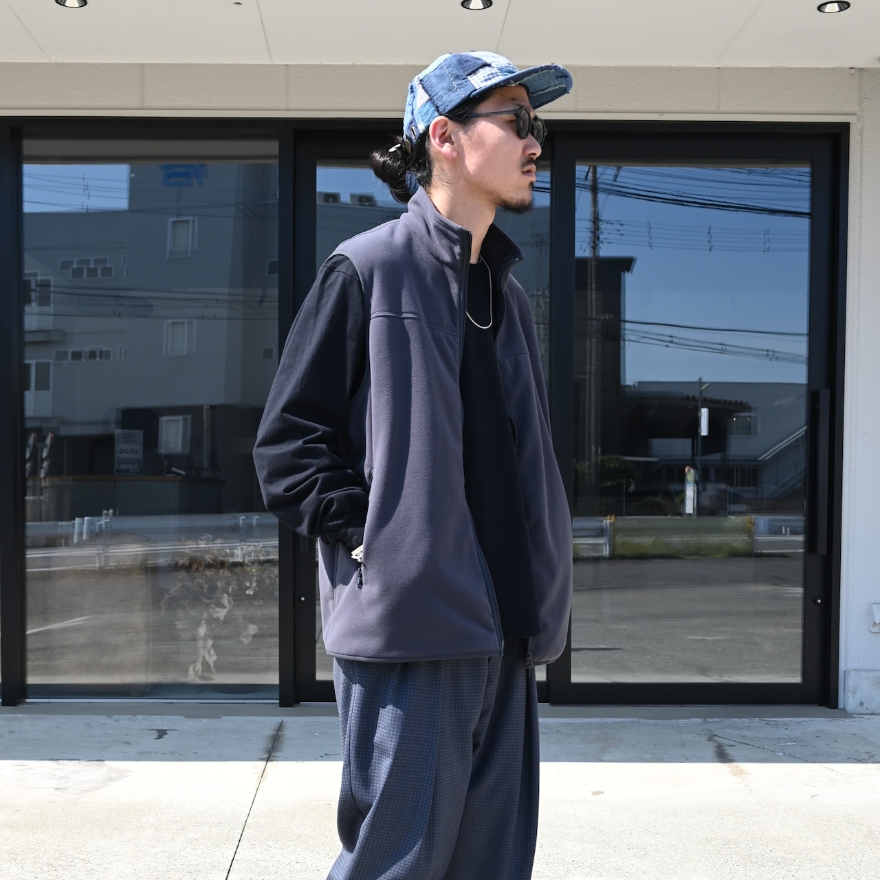 THE DAY / WIND ZONE FLEECE VESTスタイル