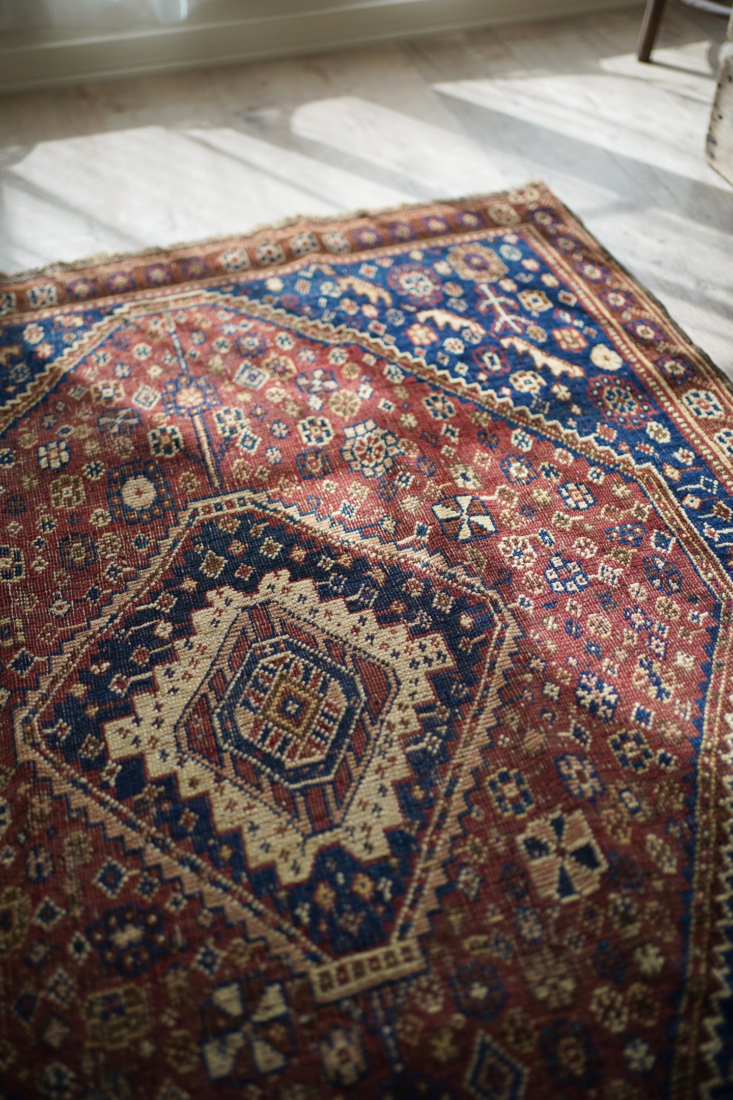 ラグ・カーペット Antique khamse rug 550-Antique Khamse rug | 手織りのヴィンテージラグ専門店