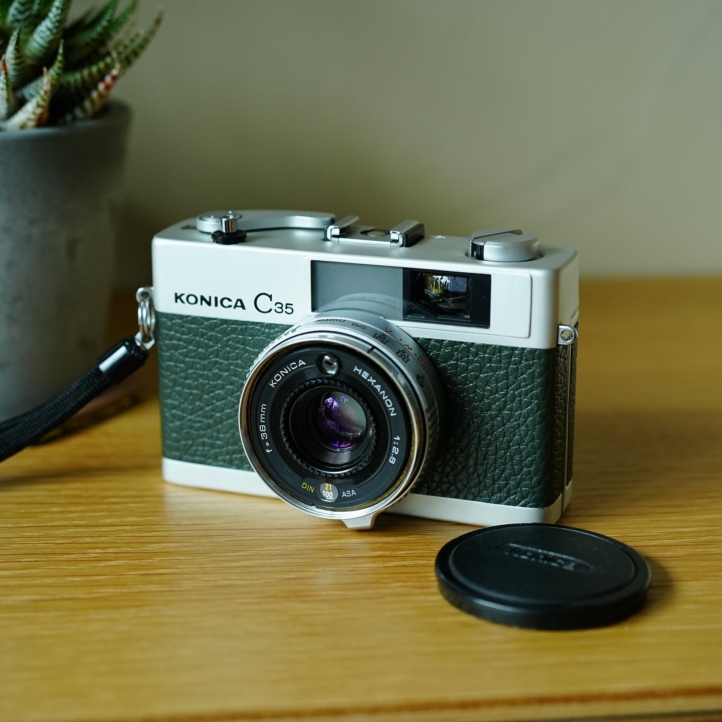 Konica C35 E&L レッドスエード【整備済完動品】 【公式通販】
