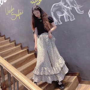 レディース パンツ ボトムス ガウチョパンツ ロングパンツ ロング フレア Aライン ティアード フリル ウエストゴム バイカラー 配色 パイピング 薄手 柔らか 大人可愛い カジュアル おしゃれ レトロ こなれ感 ラフ ルーズ 個性的 存在感 ラブリー キュート ラグジュアリー ロマンティック ナチュラル フェミニン お茶目 ニッチ フェアリー リラックス 花柄 フラワー 春 秋 お出かけ アウトドア 休日 カフェ 韓国 楽ちん 体型カバー 普段使い 着回し 清楚 XS S M ゆったり ホワイト
