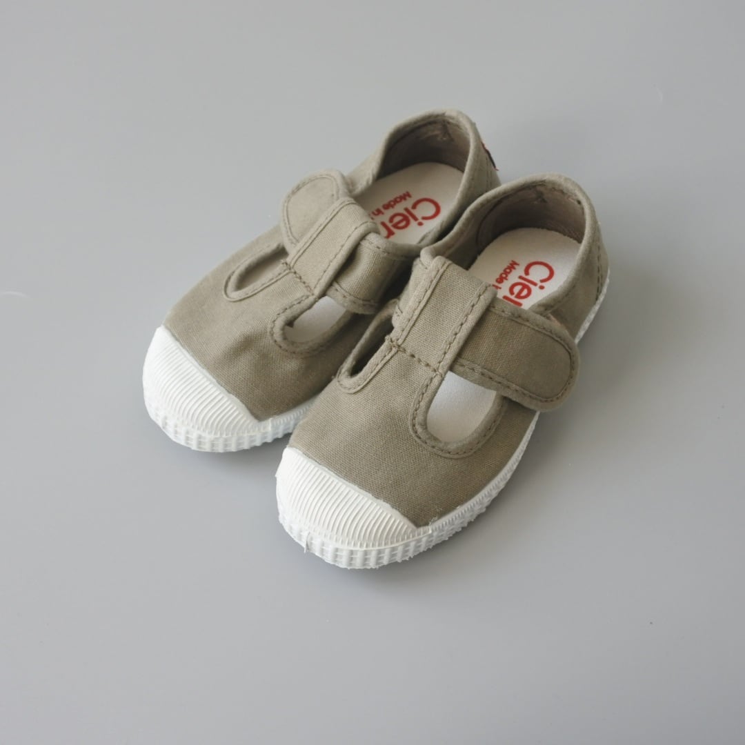 cienta(シエンタ)/ Tストラップシューズ / Cemento(セメント) / 12.5cm〜19cm