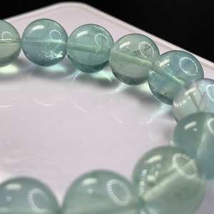 b203 爽やかミントグリーンフローライトブレスレット