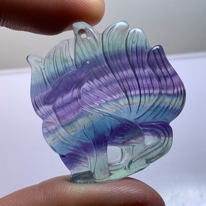 6.九尾狐☆狐フローライト ペンダントトップ