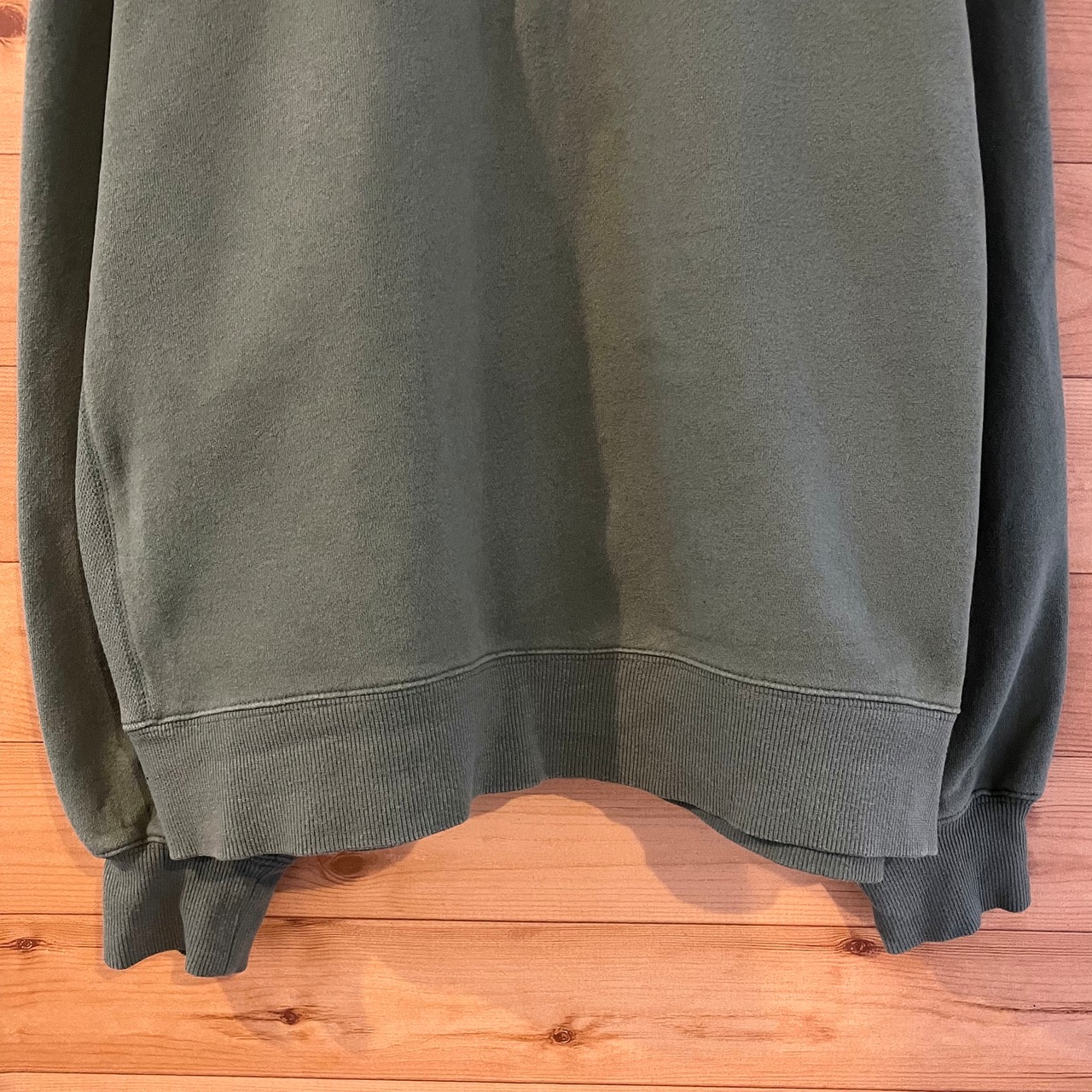 【IZOD】ハーフジップ スウェット プルオーバー ワンポイントロゴ 刺繍 アースカラー カーキ モスグリーン  L US古着