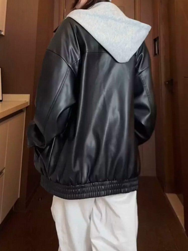 ゆるっと可愛いオーバーサイズ♡ フード付きオーバーレザージャケット