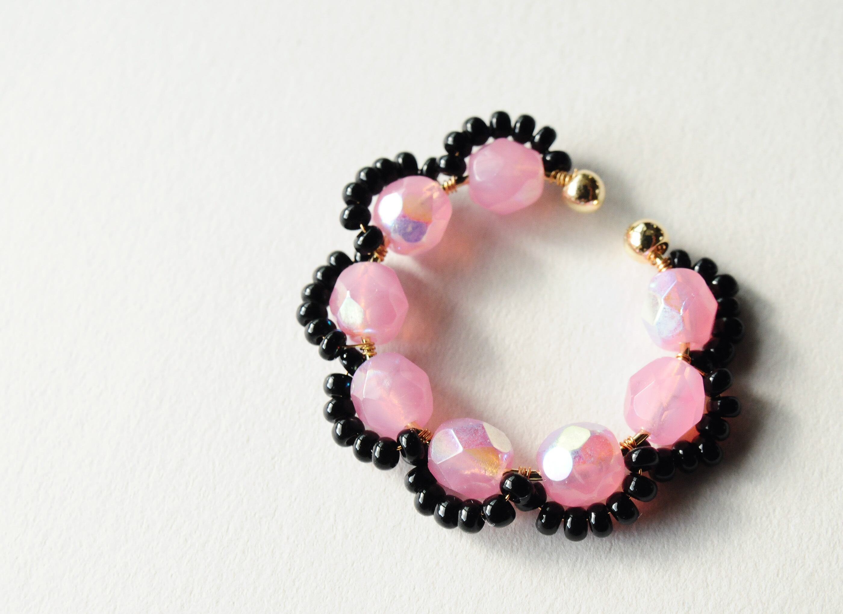 ＜Rollo～イロヅクビジュー～＞イヤーカフ『 Pink × Black 』