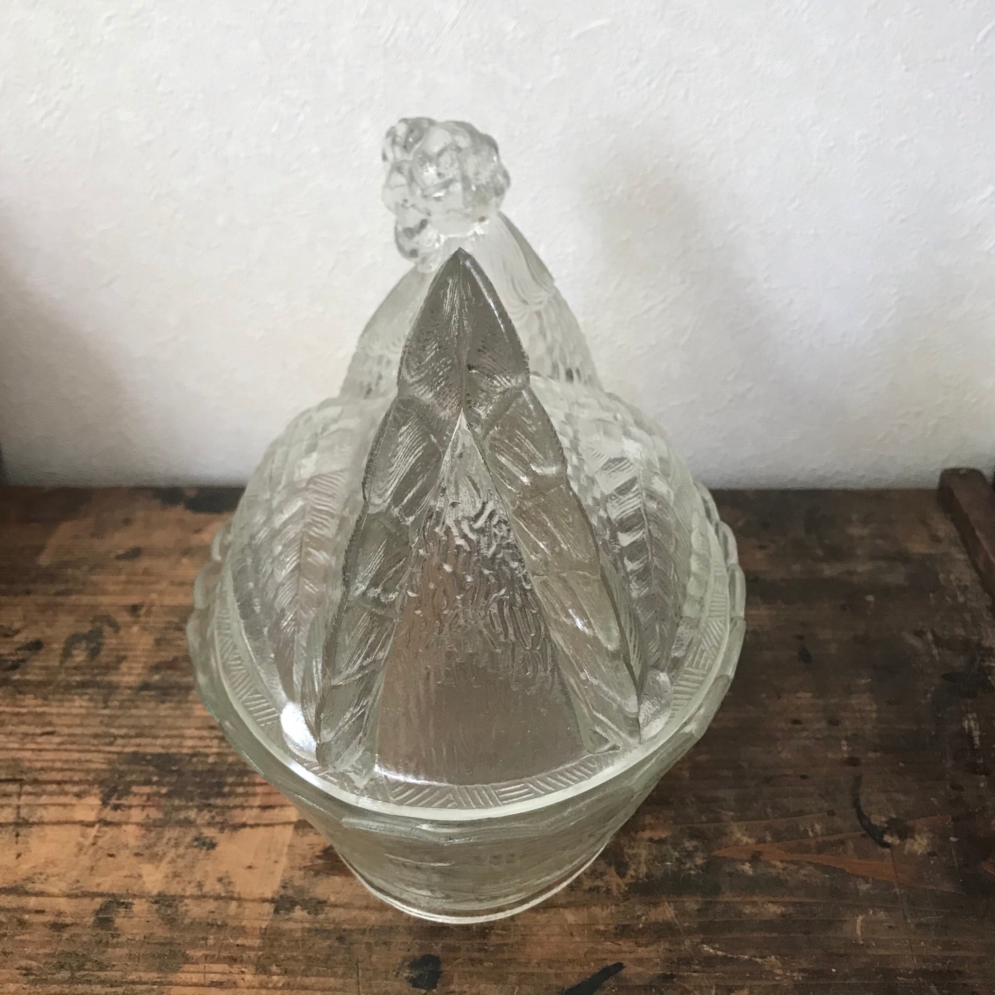 ガラスのニワトリのいれもの | tsuitachi craft&brocante