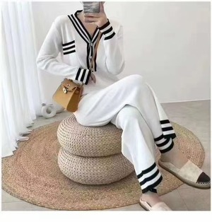 ライン入り Vネック ニットセットアップ AJ12541-8063