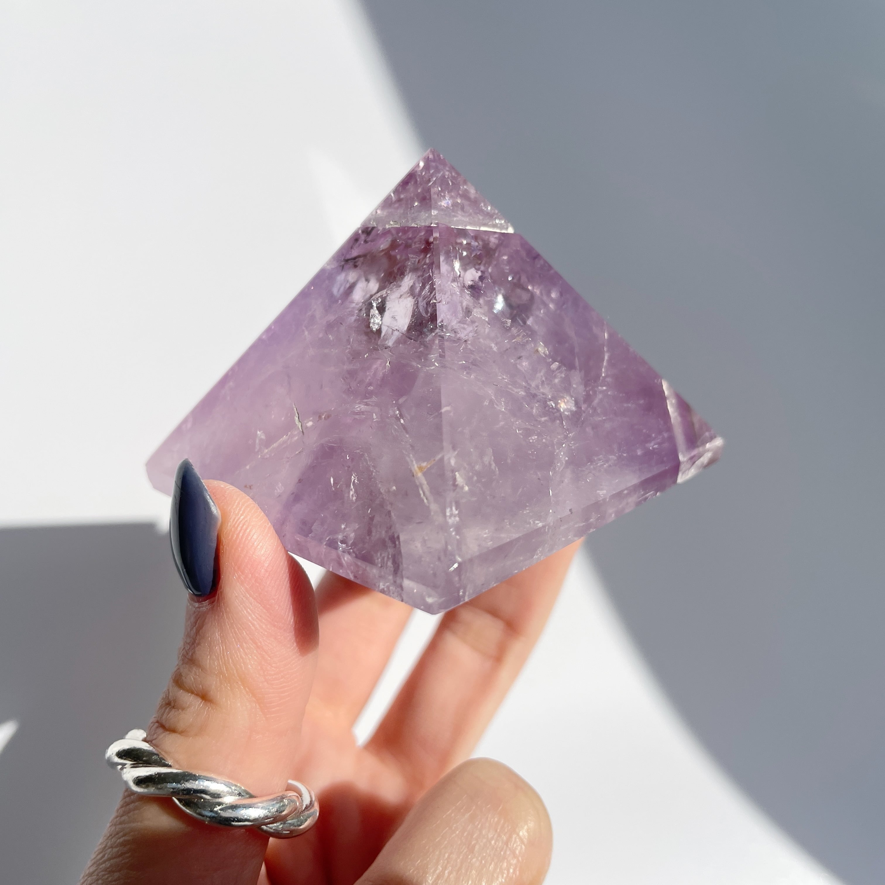 虹が凄い◎ アメジスト ピラミッド型03◇Amethyst Pyramid
