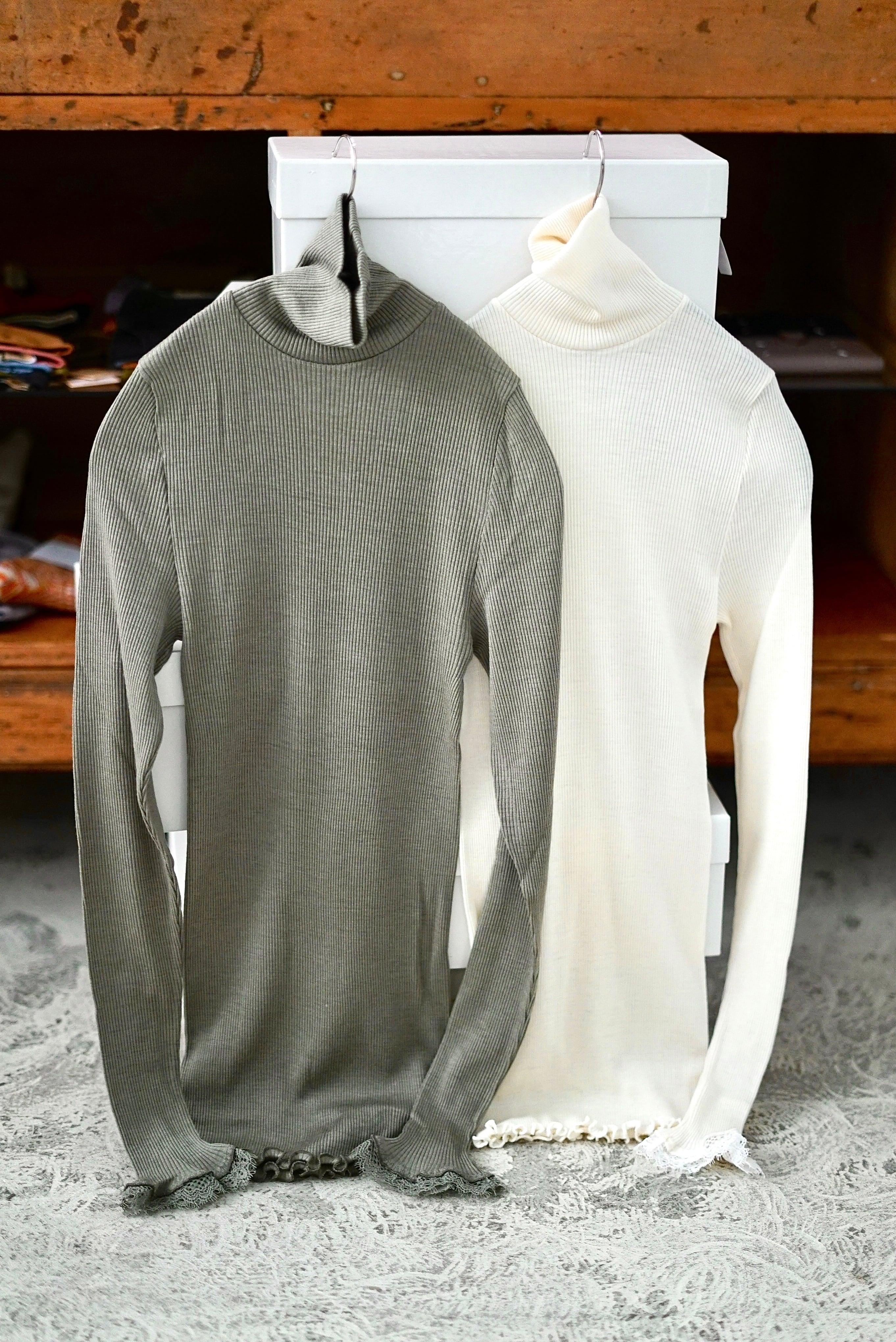 【美品レア！】8UEDE / Caran wood cuff e2be573dca6369c98c5ba3069f16ff