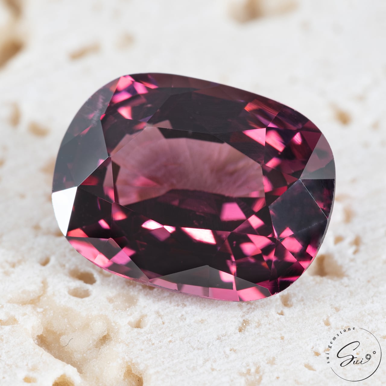 天然【非加熱】スピネル・レッド 3.69ct GIA鑑別書 | SUI GEMSTONE