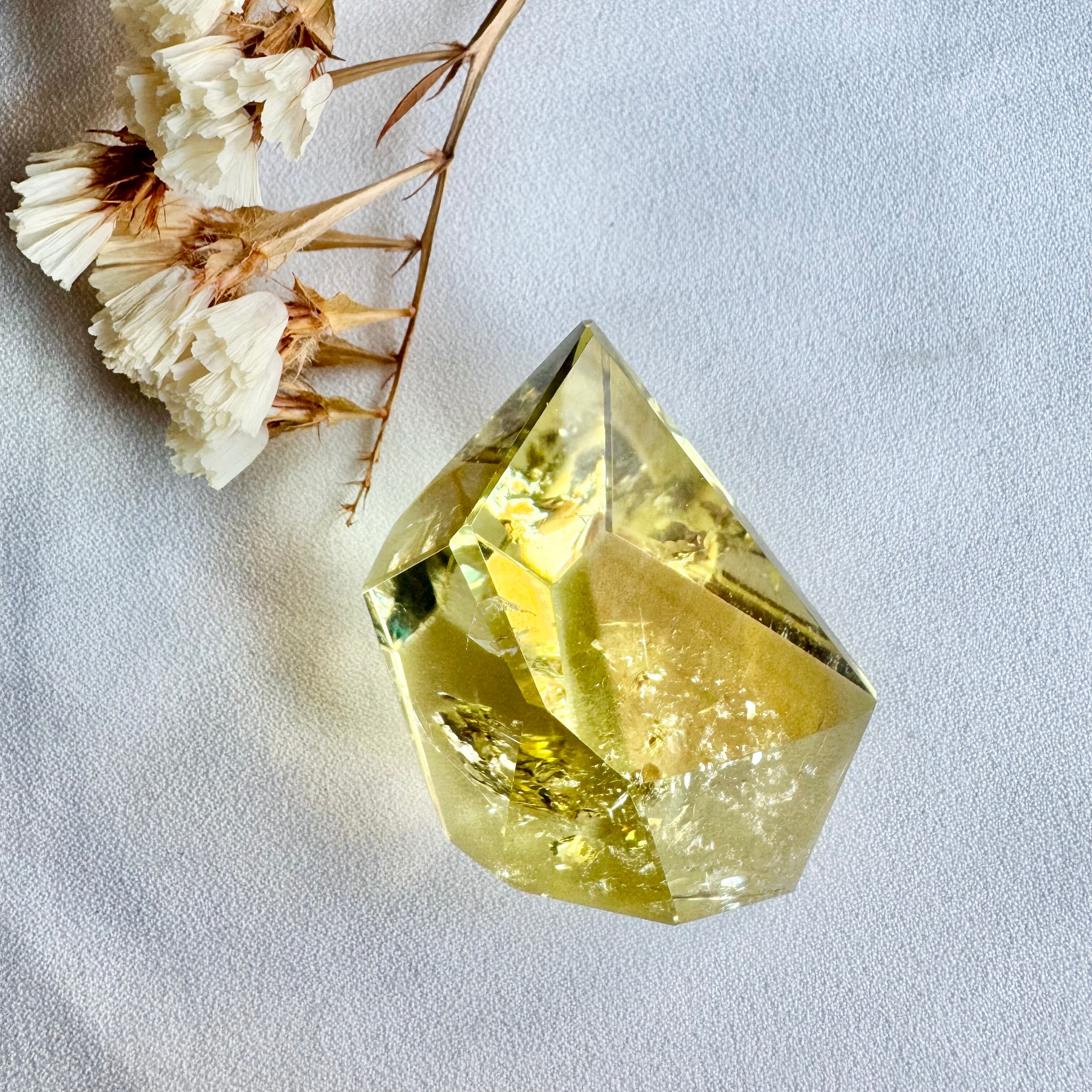 ❤❤27.5㌌ ✨〚シトリン〛✨ シトリン 虹入りフリーカット | SECRET GARDEN