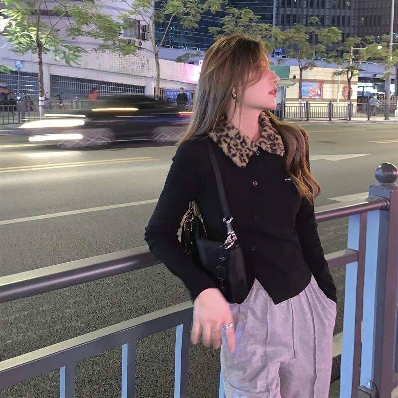 スタンダードレオパードプリント柄カラーニットカーディガンスリムセーター コート オータムトップス レトロ 秋物 モンロー46439100004