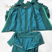 フラメンコ 衣装 ソニアジョーンズ SONIA JOHNES ツーピース セットアップ トップス ファルダ ボランテ フリル レース 光沢 豪華 華やか 高級感 レース ダンス 長袖 緑 グリーン系 高級 衣装セット 大人用 フリルデザイン おしゃれ イベント用 発表会 エレガント ダンス用品 セットアップ